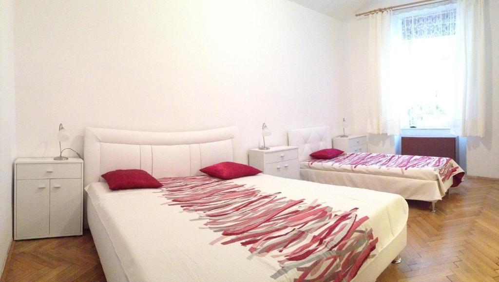 Apartments near Lesser Town - 9