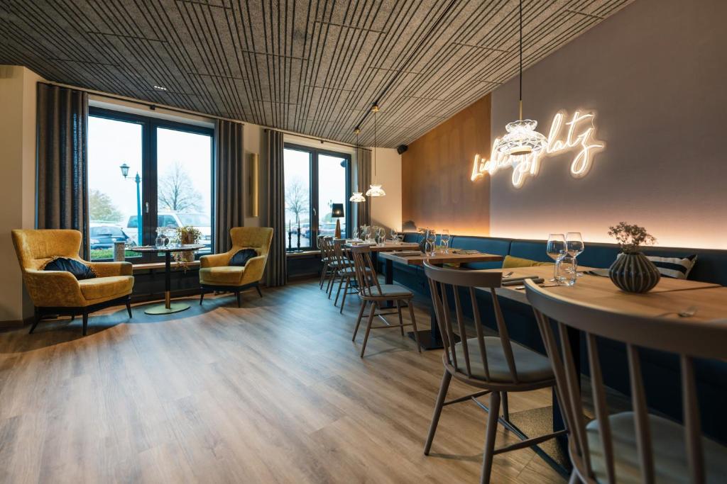 Posezení v ubytování Thöles Hotel Bücken