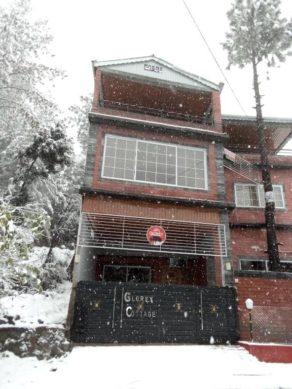 Glory gust house, Murree (updated prices 2024)