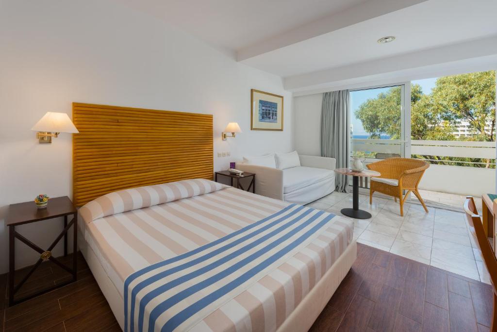 Dionysos Hotel - 