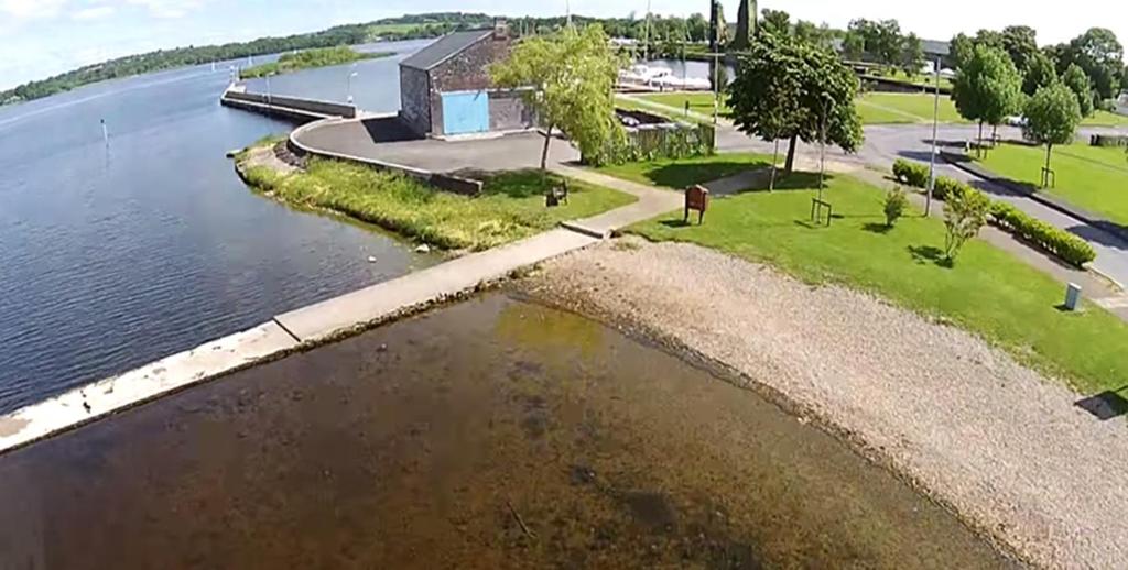 Výhled na řeku, která protéká v blízkosti bed and breakfast