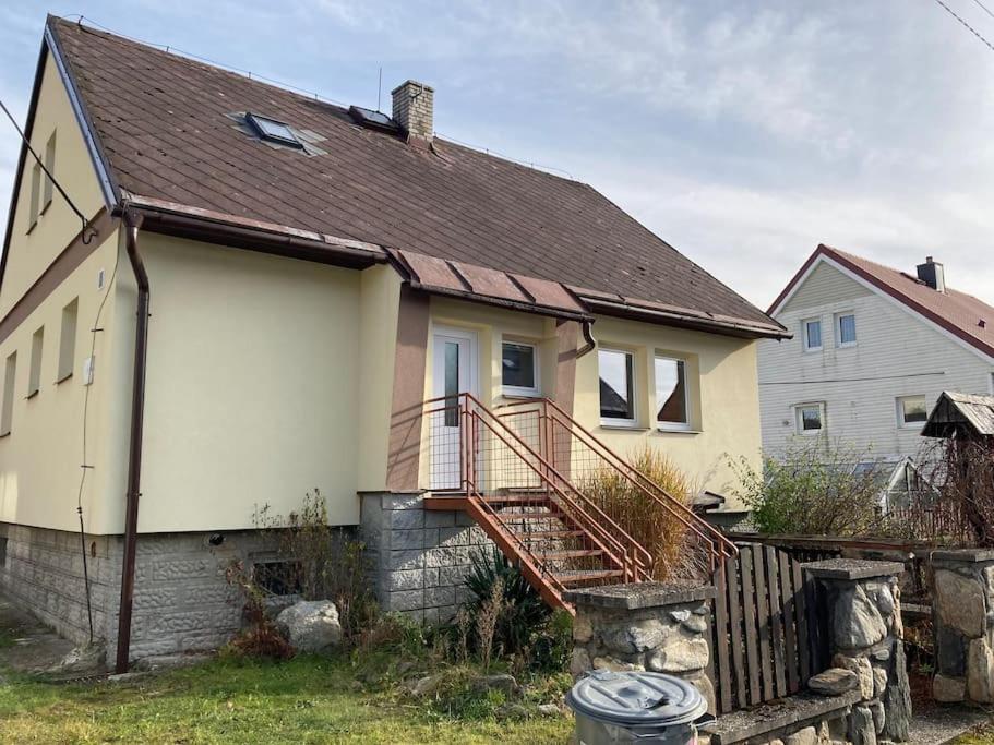 Budova, kde se apartmán nachází