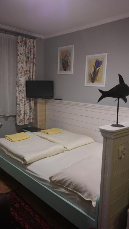 Villa Pod Orzechem w Zaniemyślu - Tweepersoonskamer Met Eigen Badkamer