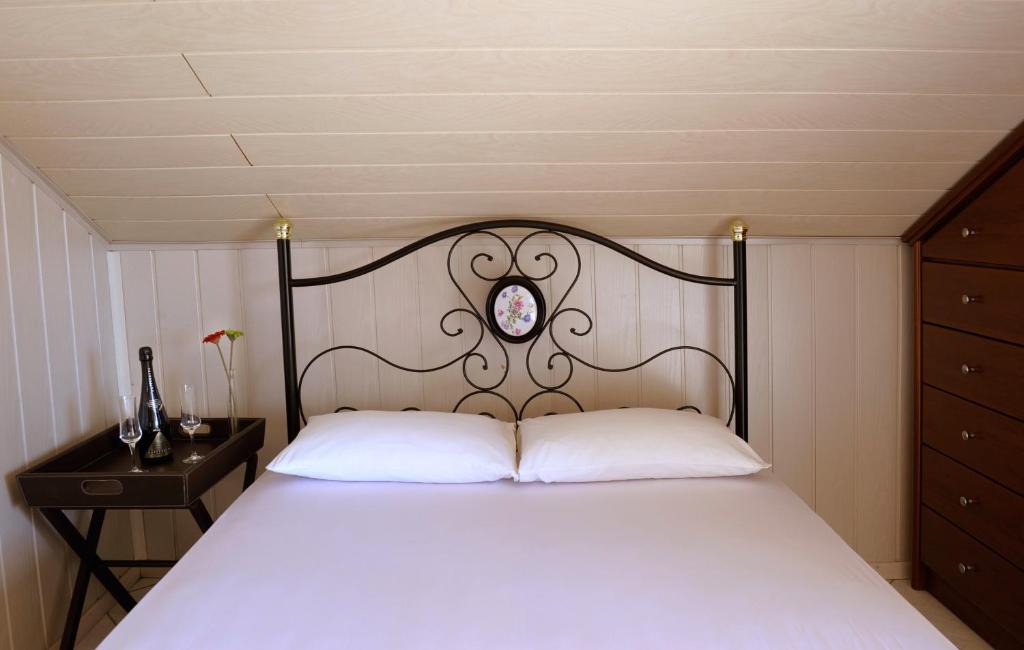 Nepheli Apartments and Studios - 13