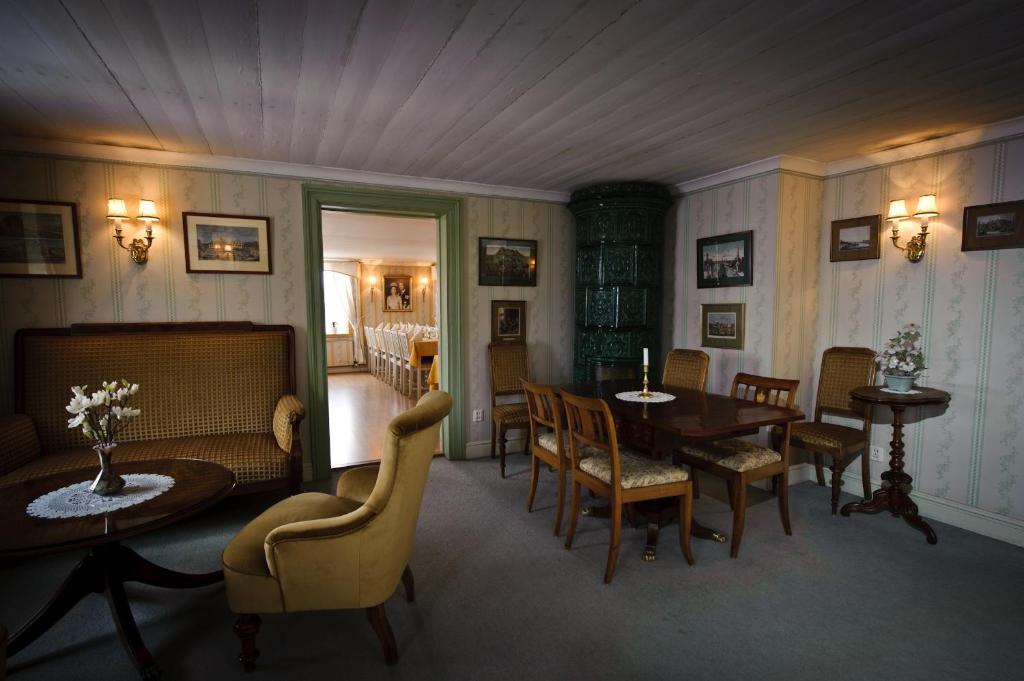 Posezení v ubytování Hotel Tanum Gestgifveri