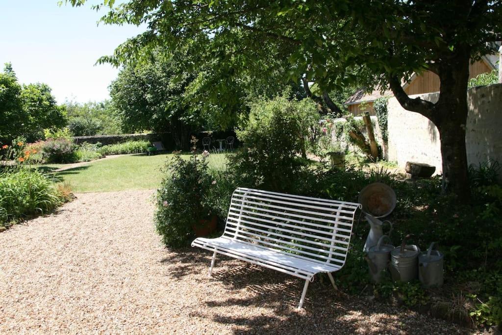 Vonkajšia záhrada v ubytovaní Le Clos de la Fuie, La Perrière, Perche
