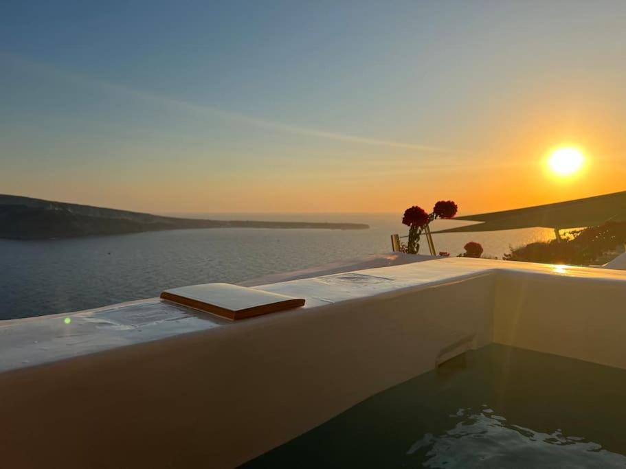 Gallery image of Lioyerma Cave Villa2 with Private Hot Tub in Oia