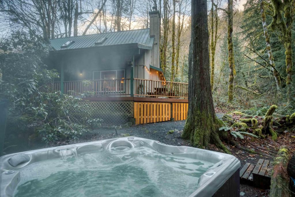 Spa and/or other wellness facilities at Cozy Bear Cabin