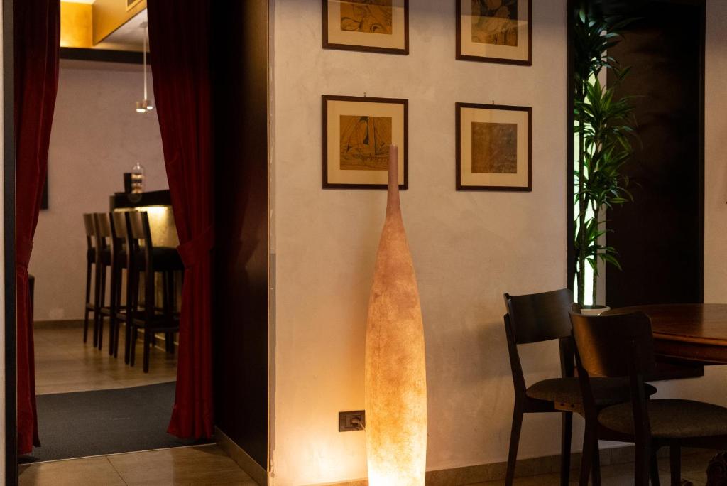 Hotel Re Di Roma - Resim 12