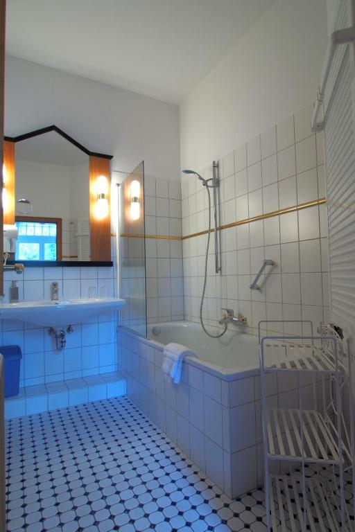 Hotel Schlossvilla Derenburg - Comfort Triple Room