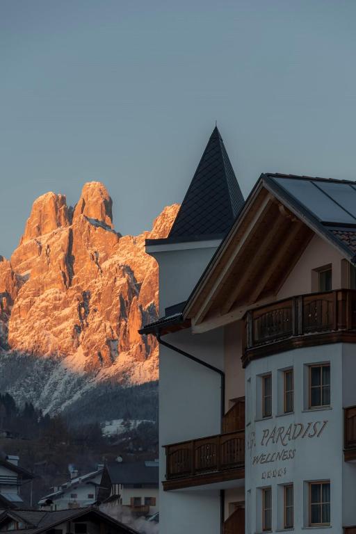 Nespecifikovaný výhled na hory nebo výhled na hory při pohledu z hotelu