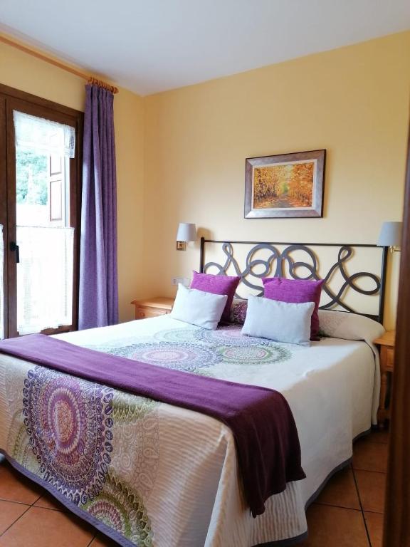 Postel nebo postele na pokoji v ubytování Apartaments La Bonaigua
