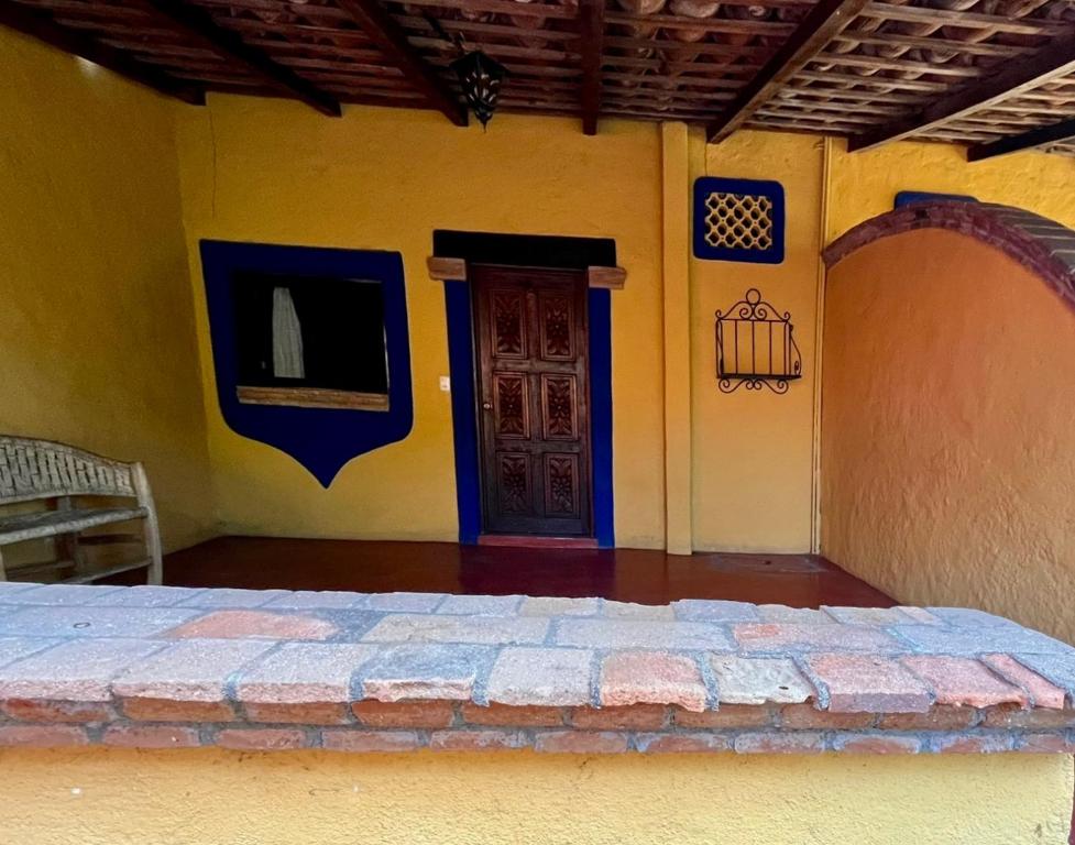 Hotel Rancho Escondito - Drievoudige Kamer Met Terras