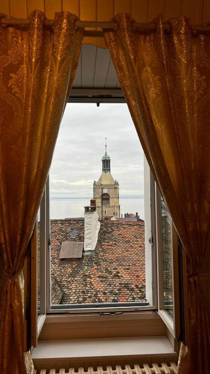 Nespecifikovaný výhled na moře nebo výhled na moře při pohledu z hotelu