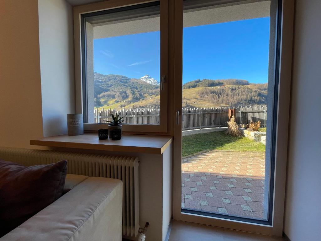 Nespecifikovaný výhled na hory nebo výhled na hory při pohledu z apartmánu