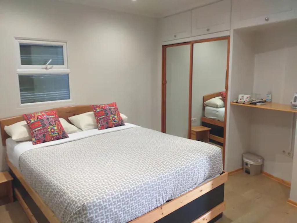 Postel nebo postele na pokoji v ubytování Malaga Ensuites City Centre