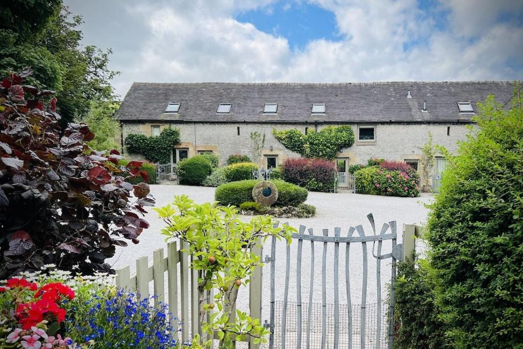 Critchlow Cottage, Buxton (updated prices 2024)