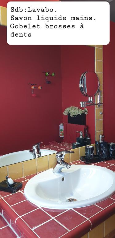 Fotografie z fotogalerie ubytování Studio Non Fumeur 38m2 calme, confort, ascenseur v destinaci Béziers