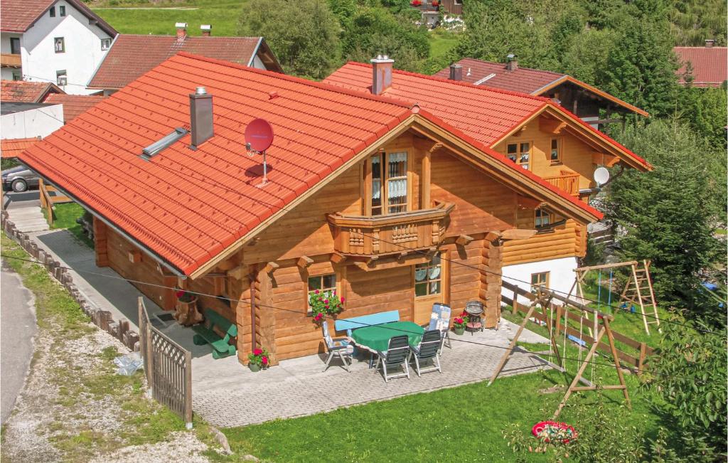 an overhead view of a log house with a table at Lovely Home In Bayerisch Eisenstein With Kitchen in Bayerisch Eisenstein