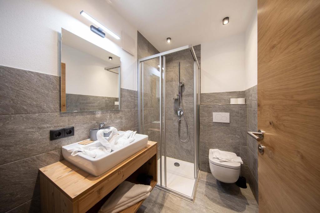 A bathroom at A CASA Granat