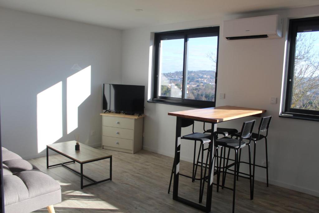 Immeuble rénové au centre d'Auch. - Appartamento Con Una Camera Da Letto