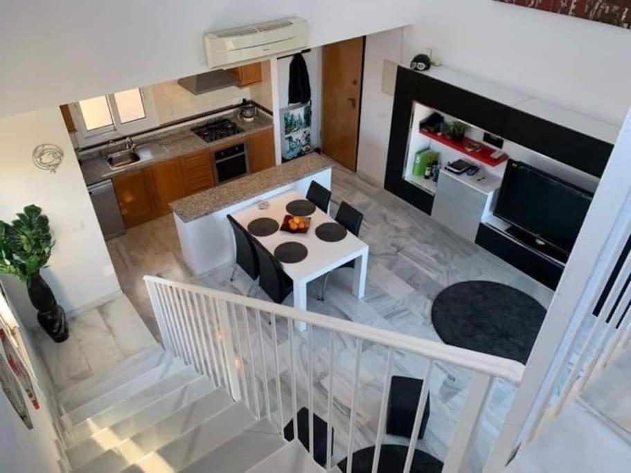 Kuchyň nebo kuchyňský kout v ubytování 4+2 beds apartment in VillaMartin, Torrevieja