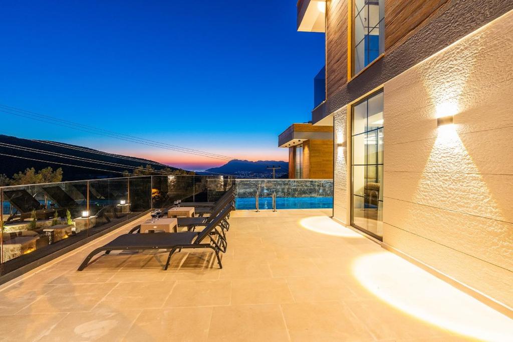 Fotografie z fotogalerie ubytování Miel Suites-3 Luxury Villa with Private Pool&Sauna v destinaci Kalkan