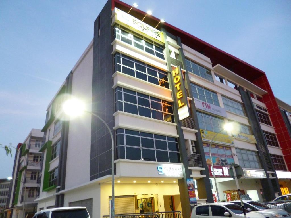 9 Square Hotel - Bangi - Housity