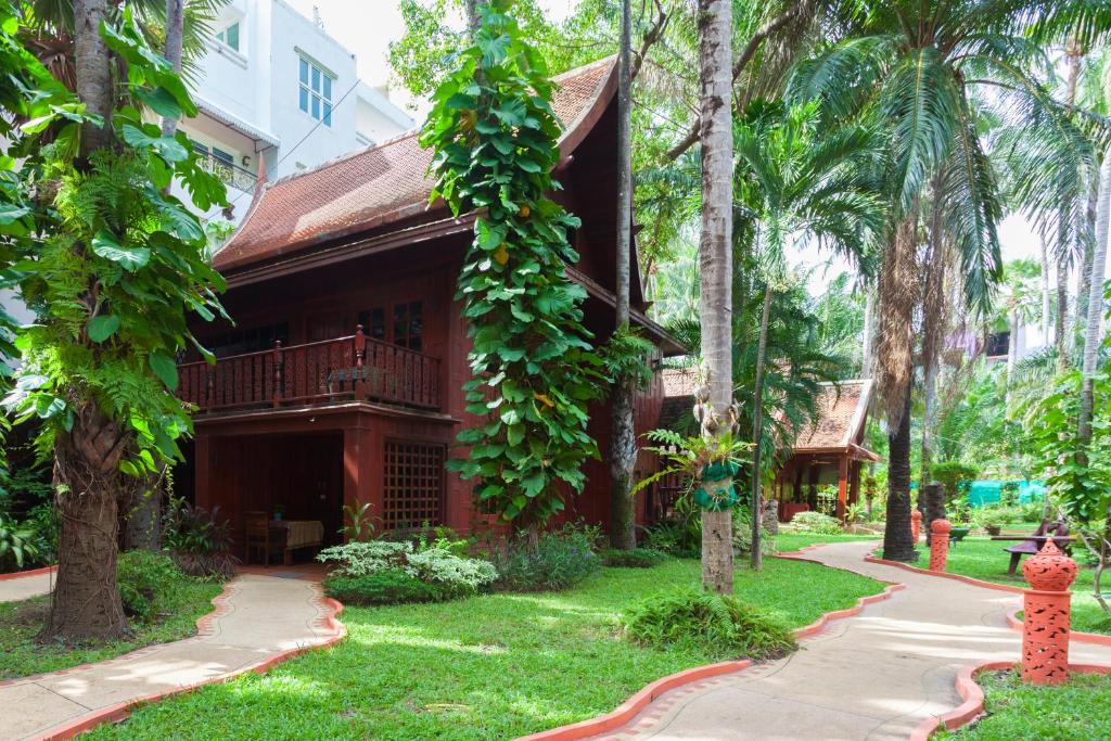 Royal Phawadee Village Patong - 2 Minutes walk to the beach - Resim 20