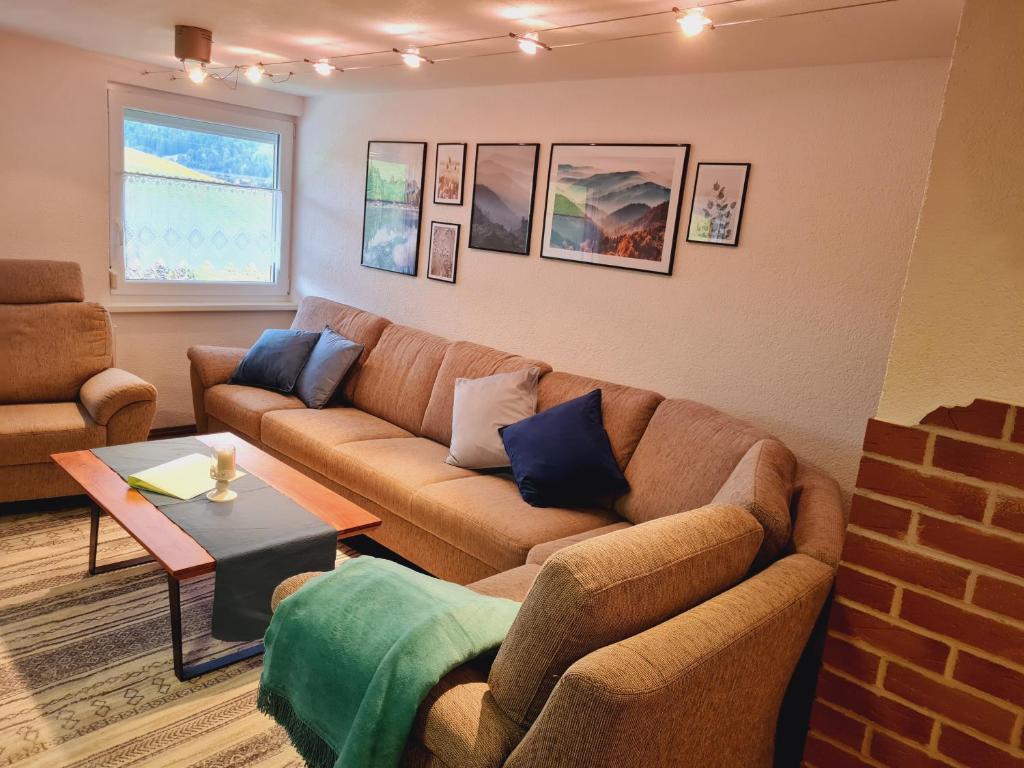 Posezení v ubytování Ferienwohnung Waldfrieden