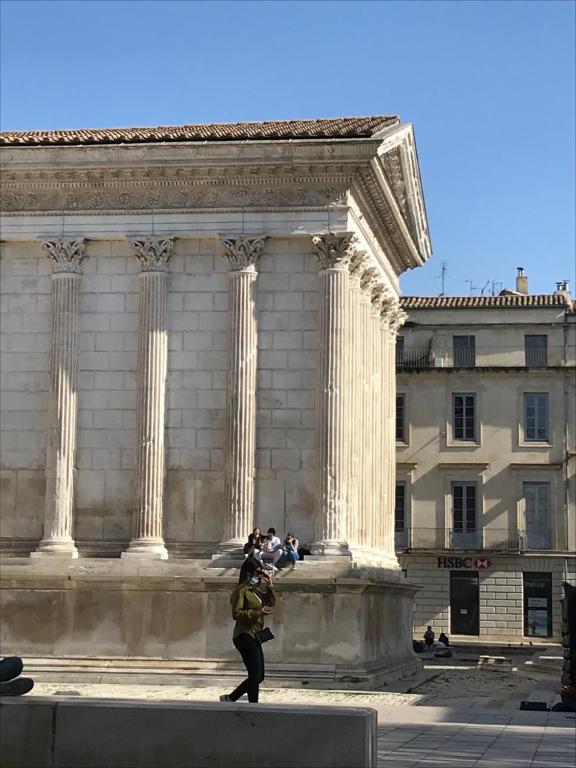 Fotografie z fotogalerie ubytování le pool house v destinaci Nîmes