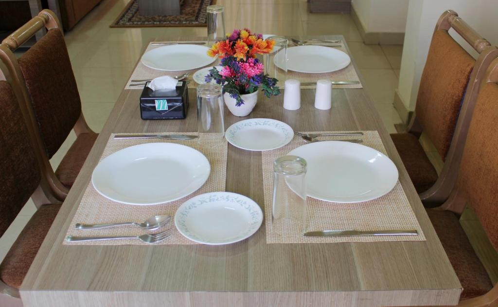 MAXXVALUE - SERVICE APARTMENT MAROL - Superior Twin Room