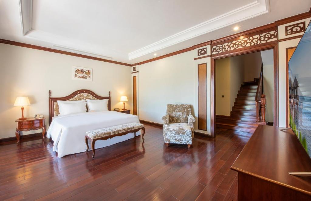 Grand Duplex King Bed- Free Jimjibang