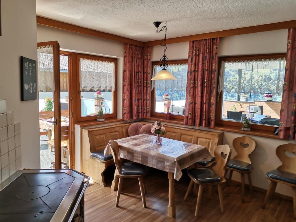 TV a/nebo společenská místnost v ubytování Appartement Erika