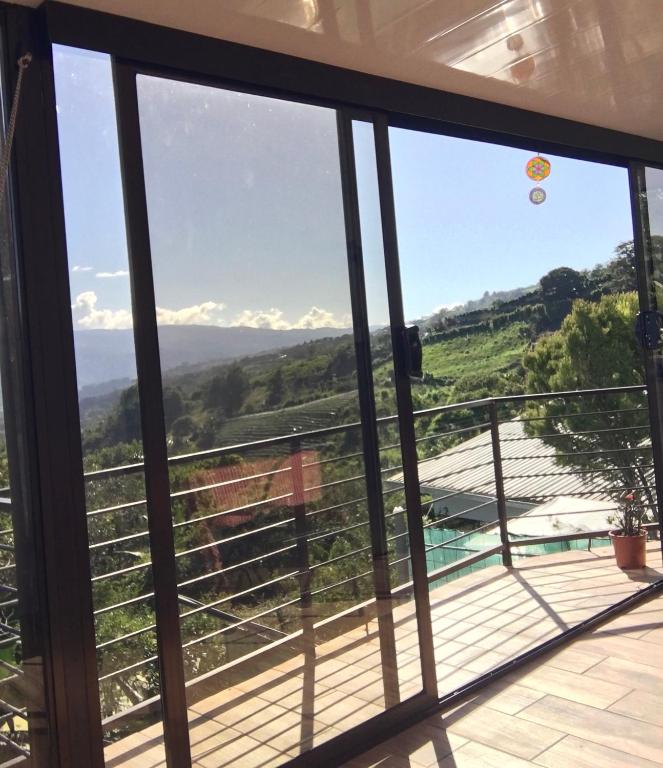 Casa de Cristal-Retiros Esenciales Costa Rica - 一居室房屋
