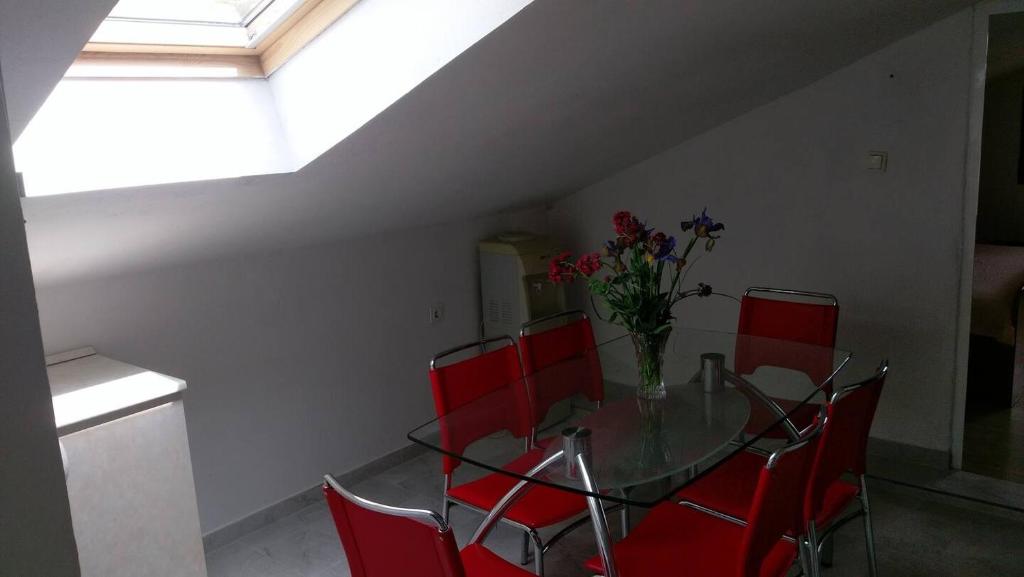 Posedenie v ubytovaní Apartments Davorka Šimuni