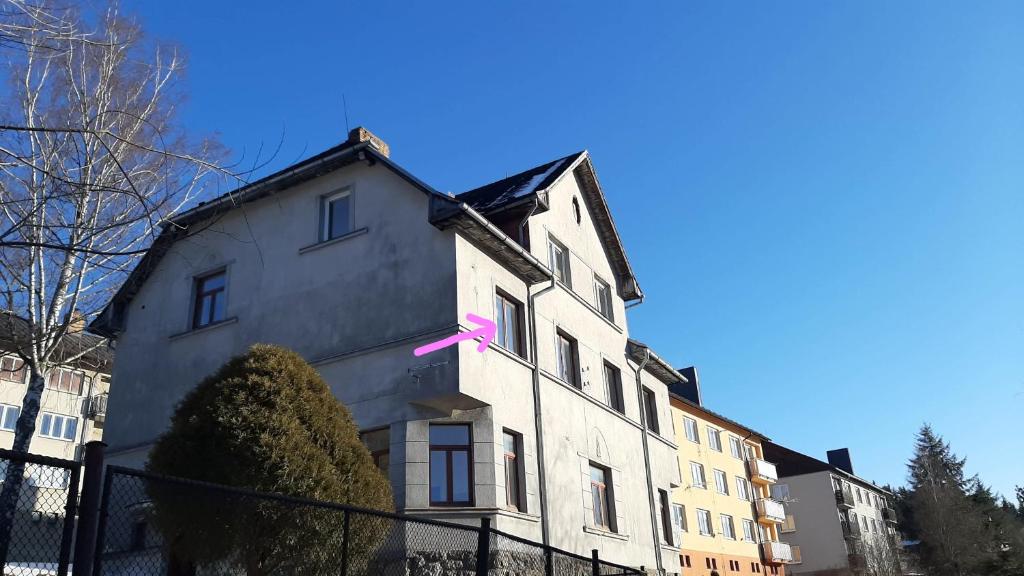 Budova, kde se apartmán nachází