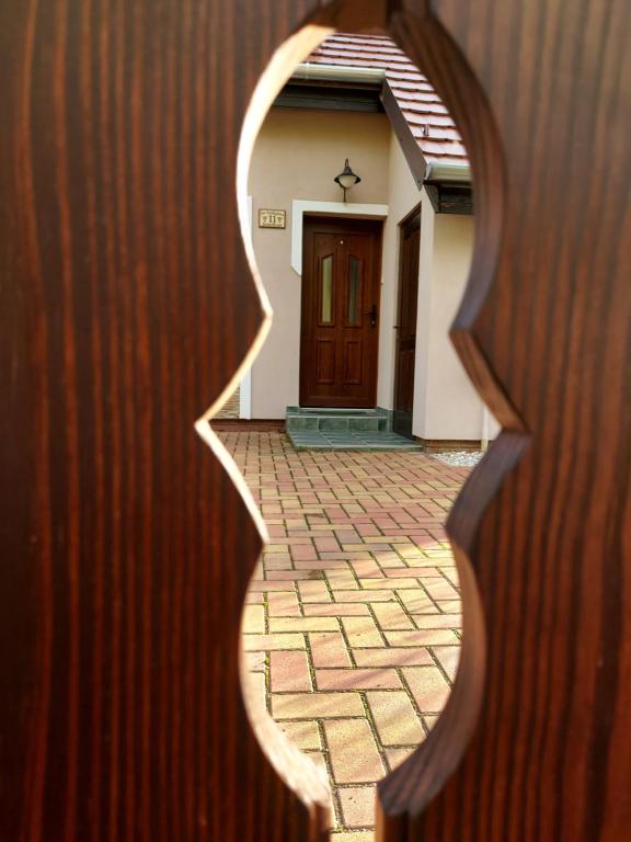 Zdjęcie z galerii obiektu Titi Boutique Apartmanok w Bukfurdo