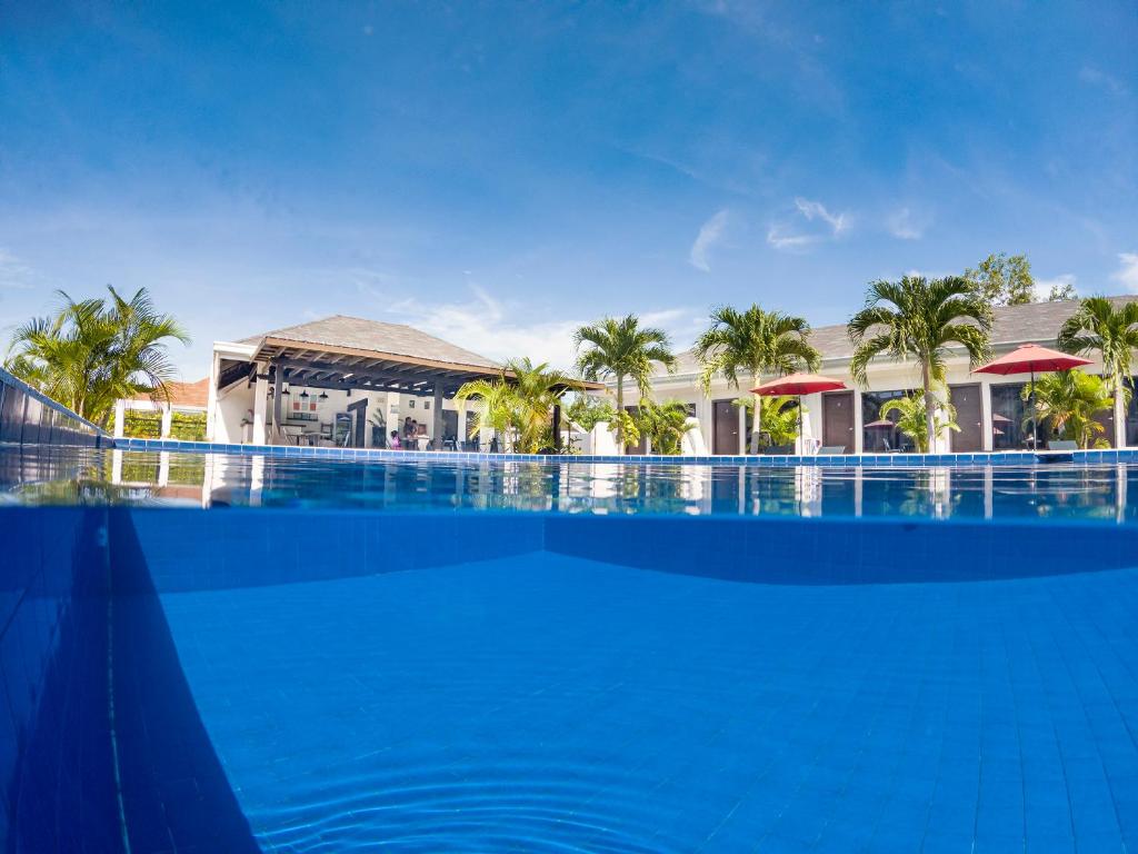 Bazén v ubytování OHANA, Panglao Resort. nebo v jeho okolí