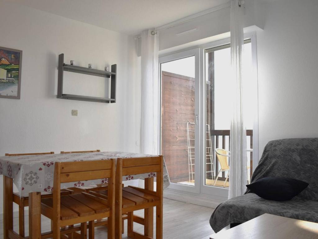 Zdjęcie z galerii obiektu Studio cabine avec balcon, vue Pyrénées, parking, proche centre-ville - FR-1-580-82 w mieście Font-Romeu-Odeillo-Via