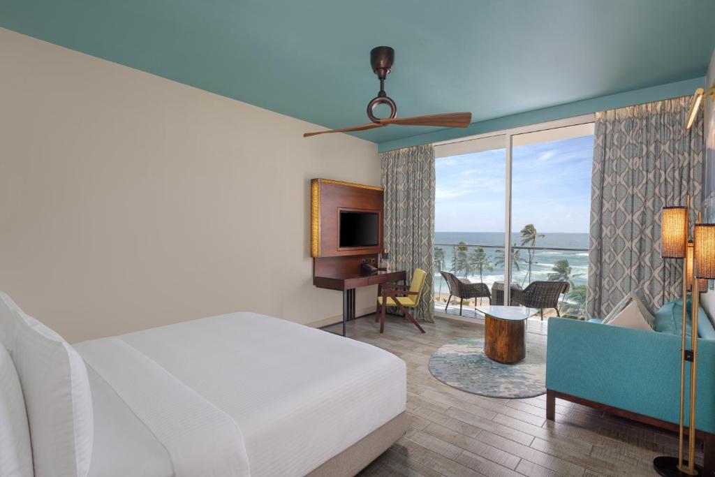 Postel nebo postele na pokoji v ubytování Radisson Blu Resort Galle