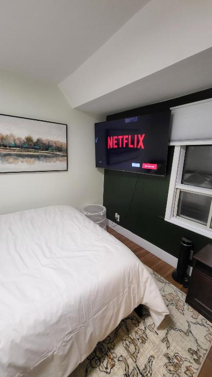 JstLikeHome - Old Ottawa Suite & Guesthouse - Resim 45