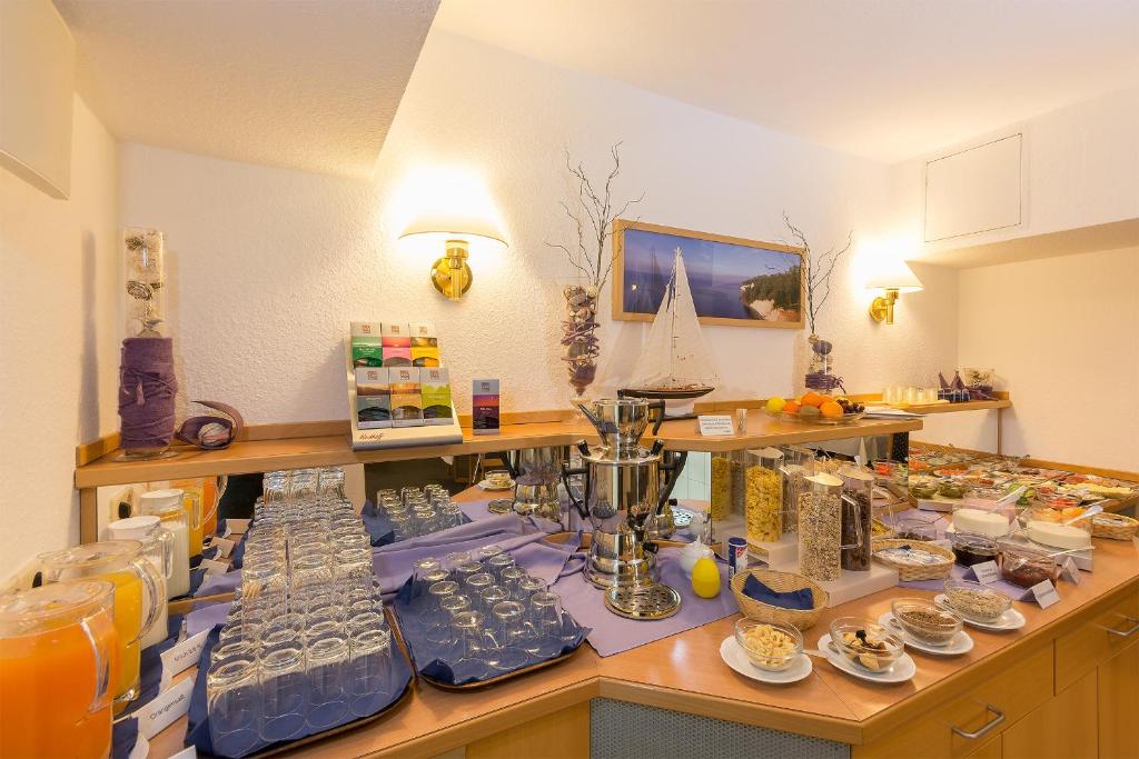 Jídlo v aparthotelu nebo okolí