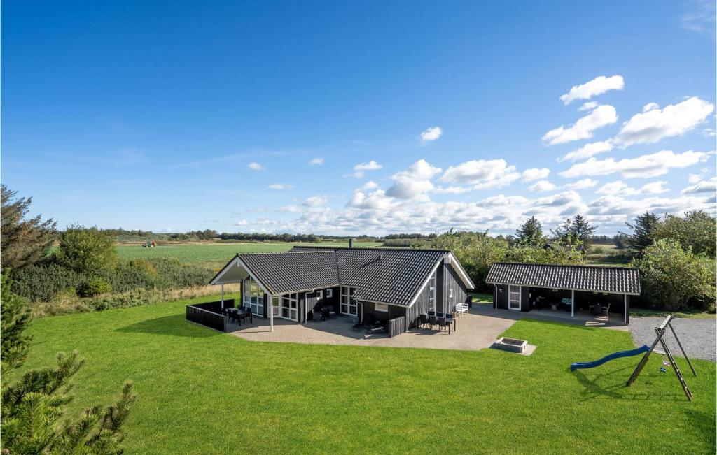 ロッケンにある4 Bedroom Awesome Home In Lkkenの田地家の空見