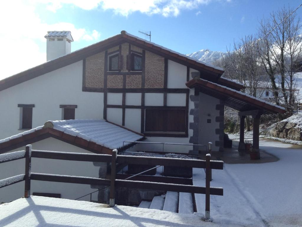 Casa Rural Balerdi en invierno