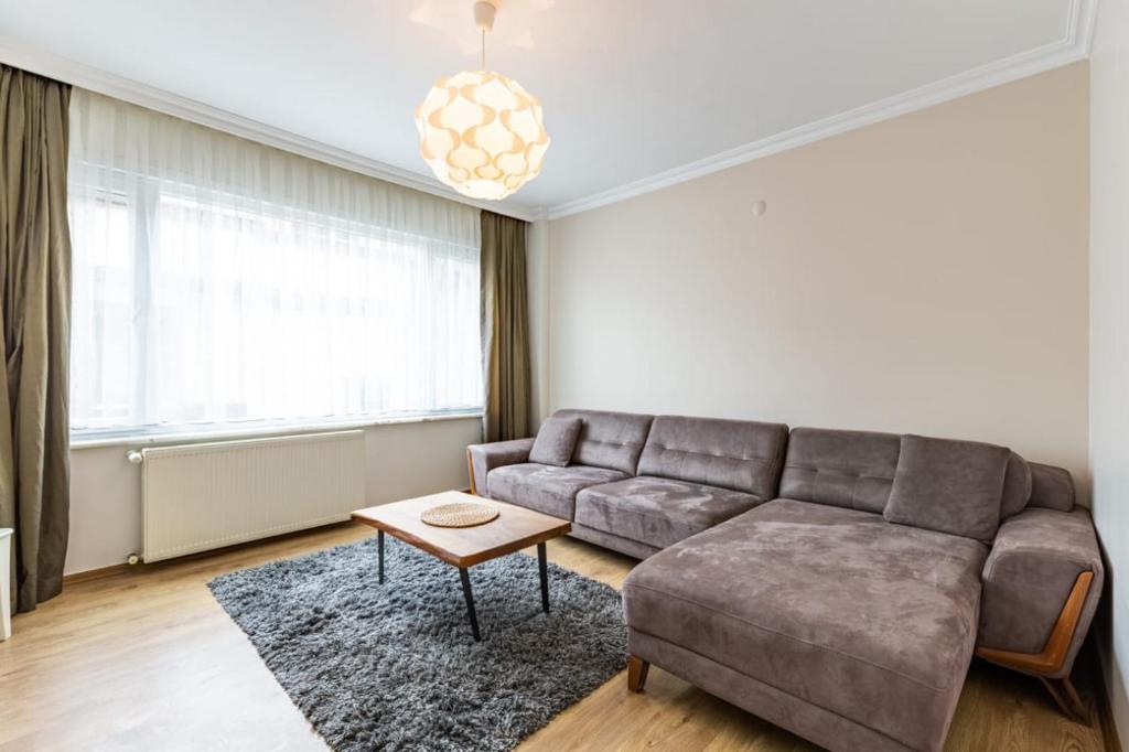 Kép Cozy Flat With Outstanding Bosphorus View in Beyoglu szállásáról Isztambulban a galériában