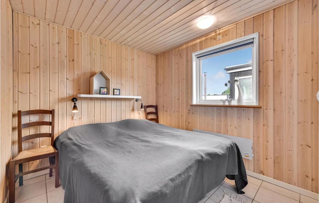 Postel nebo postele na pokoji v ubytování Holiday Home Hemmet 97 With Hot Tub