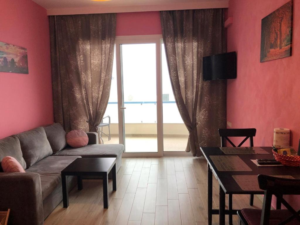 Część wypoczynkowa w obiekcie Faros apartment