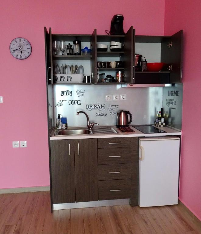 Kuchnia lub aneks kuchenny w obiekcie Faros apartment