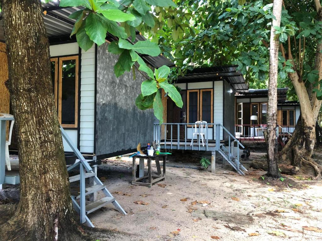 Zahrada ubytování Koh Ngai Sea Open Resort